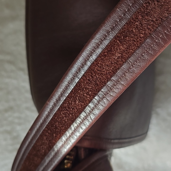 Coach VINTAGE Patrica's Legacy Mahagony Color,  Costa Rica Made in 2001 - Picture 15 of 17